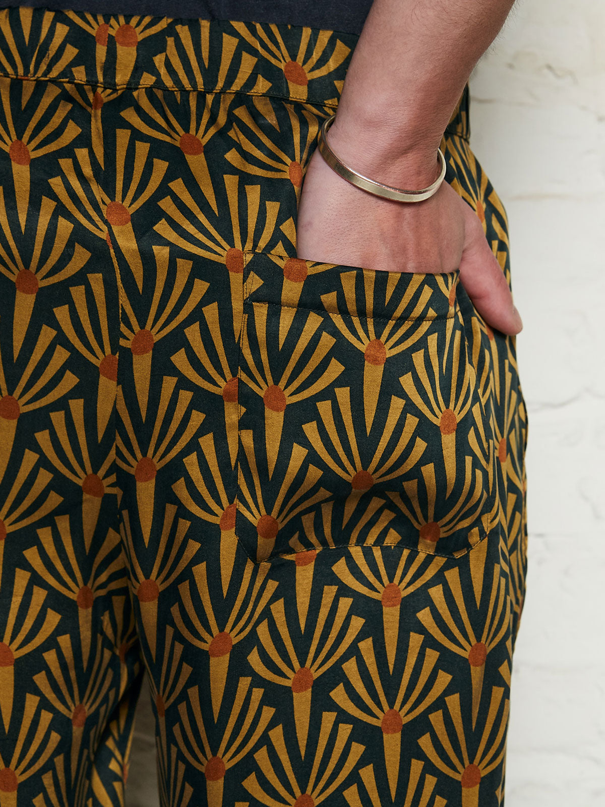 Walter Hose Artdeco
