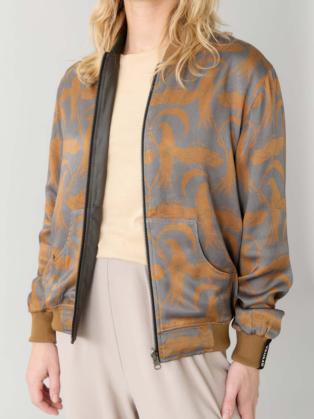 Ruth Wendejacke Nouveau/Pine
