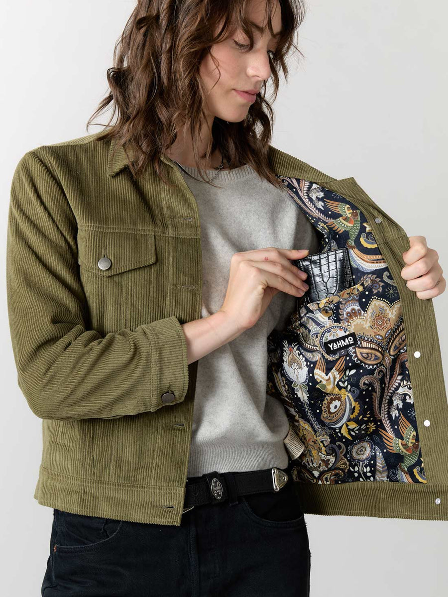 Thea Jacke Oliv