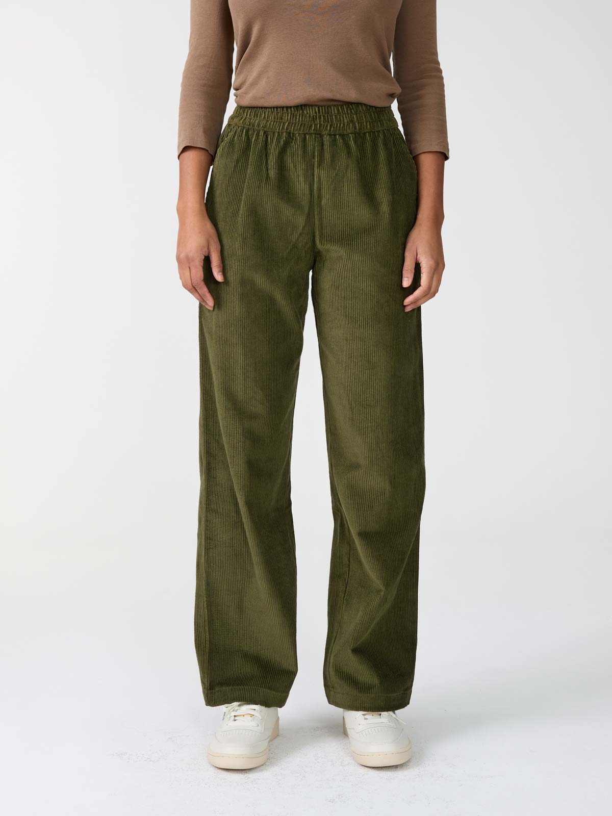 Marta Hose Oliv