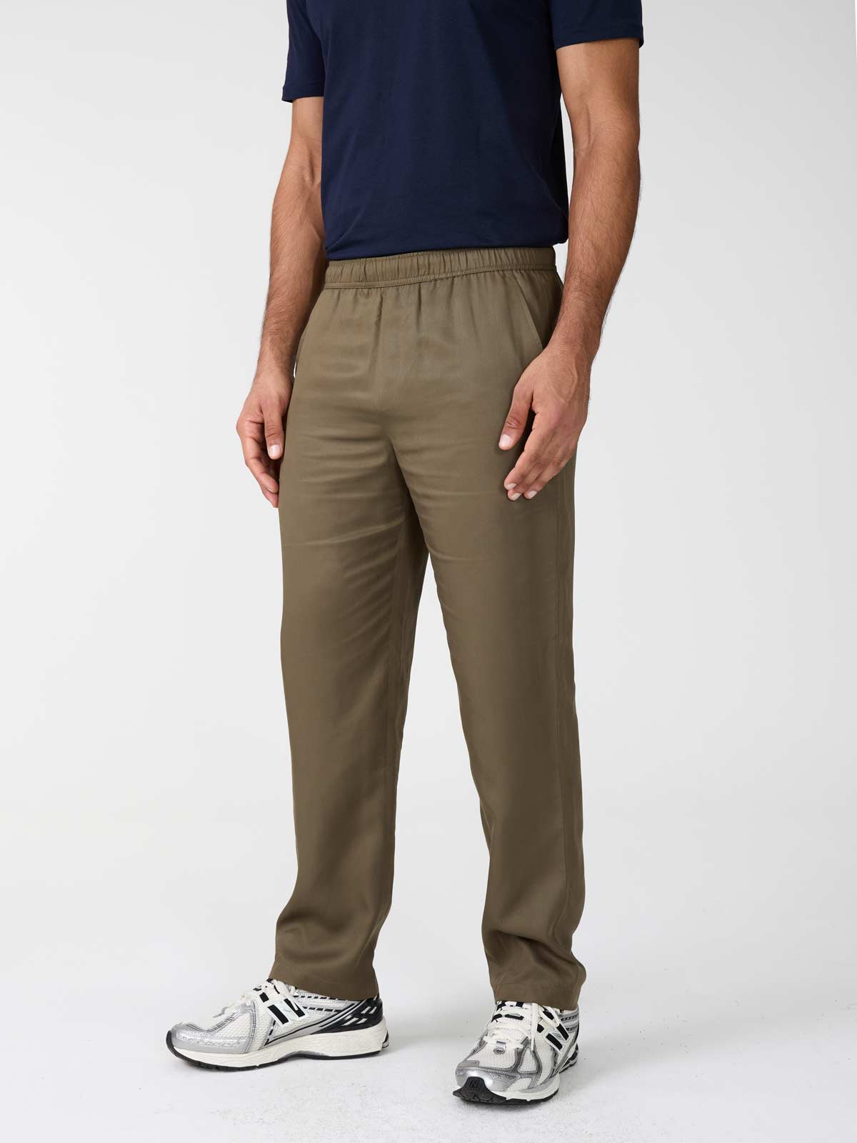 Walter Hose Oliv
