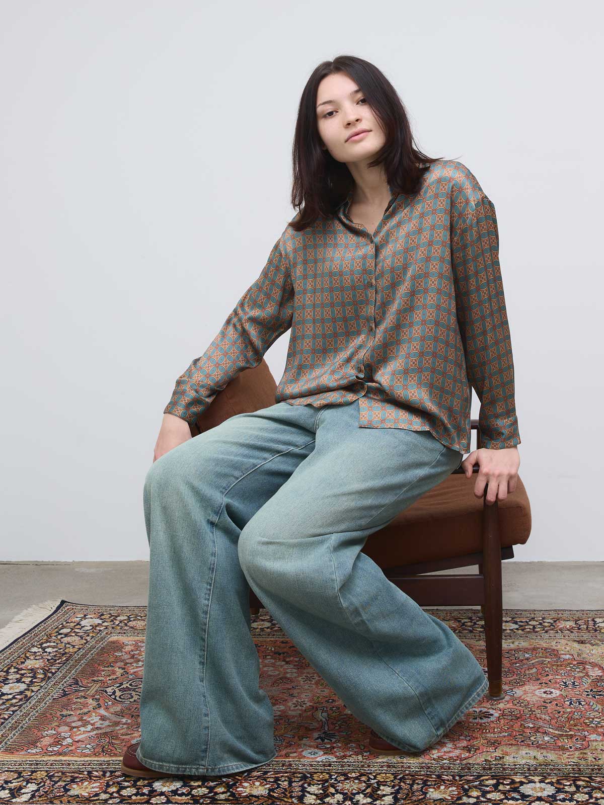 Mona Hemd Atlas