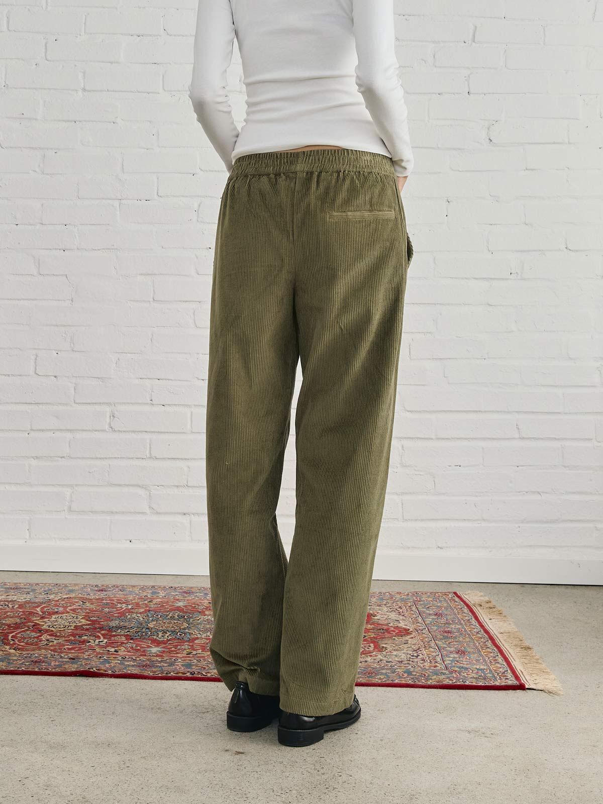 Marta Hose Oliv