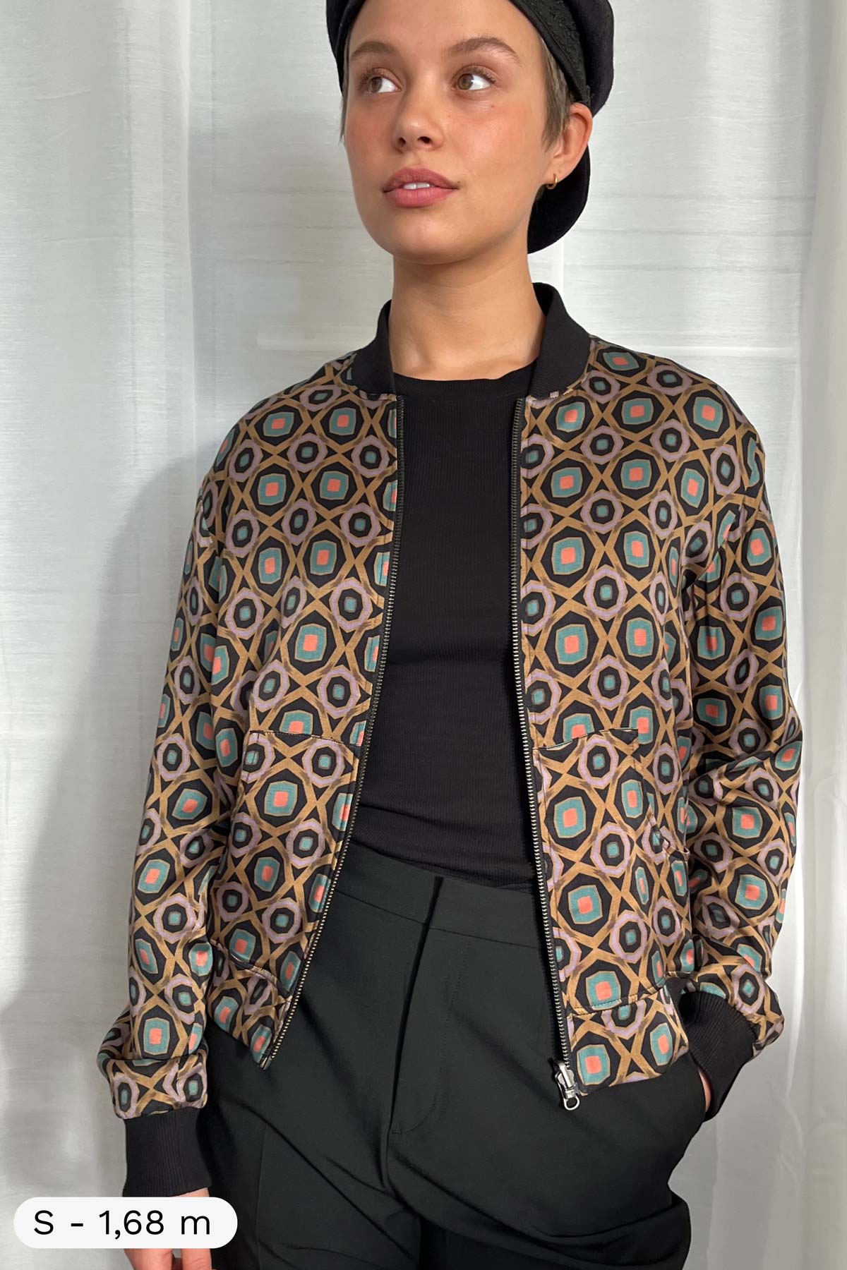 kaleidoscope/black Reversible Bomber