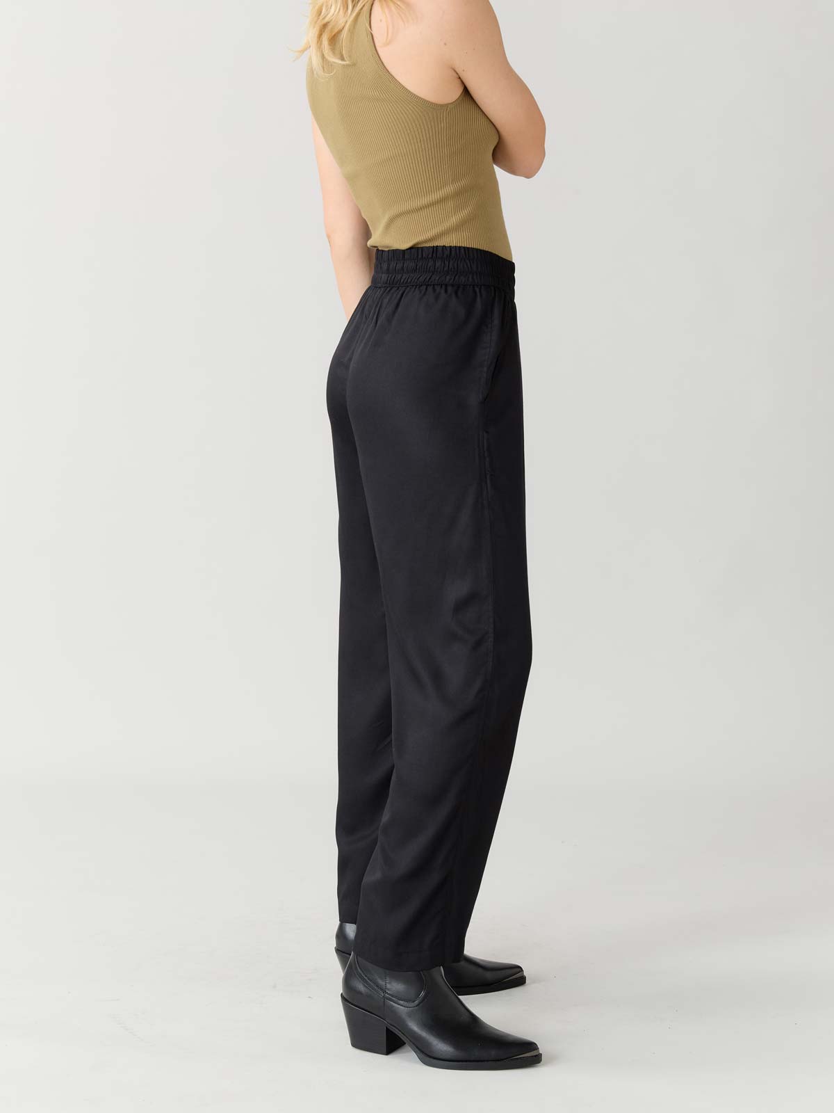 schwarze Hose aus Tencel