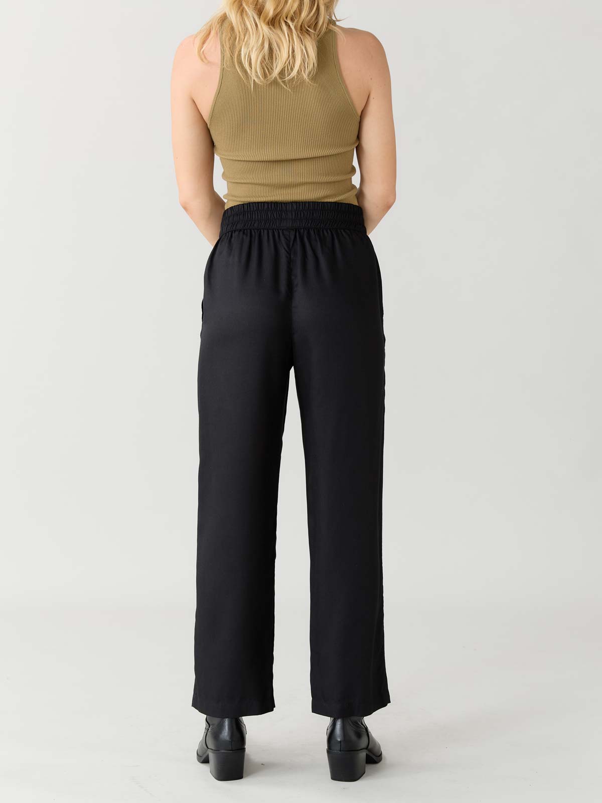 black Pants made from TENCEL Lyocell