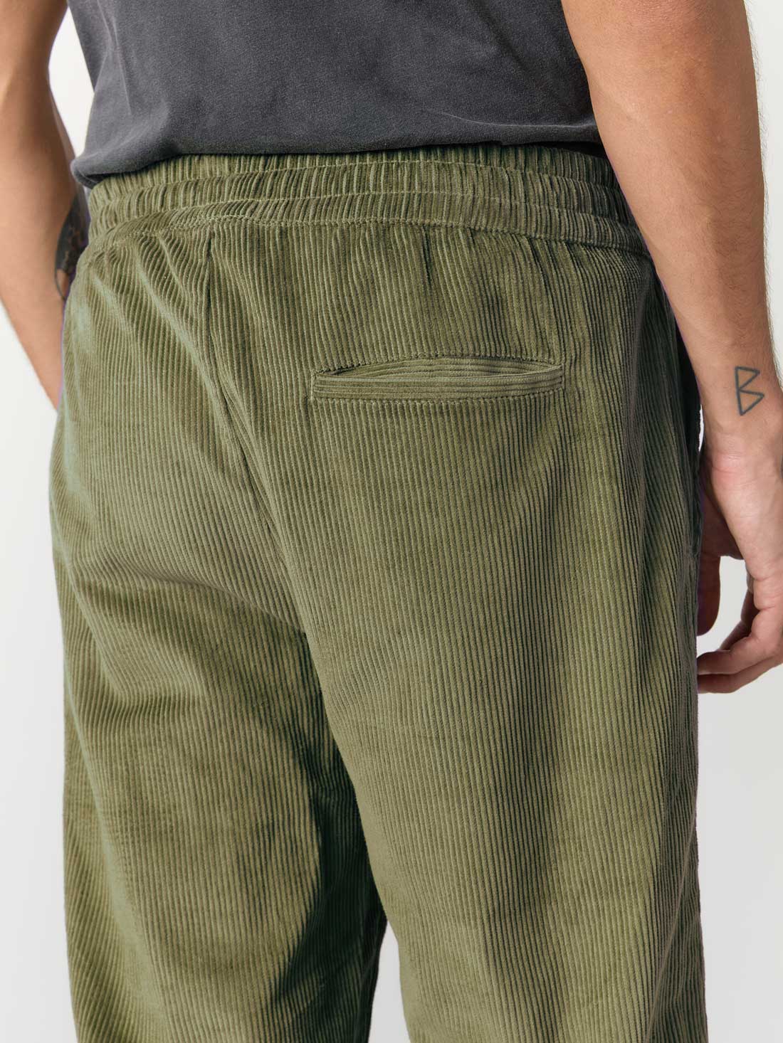 olive Cordhose