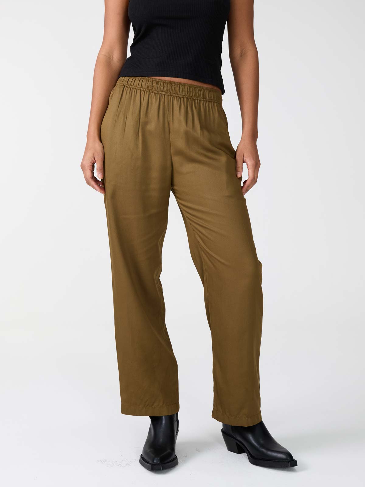 brown Pants made from TENCEL Lyocell