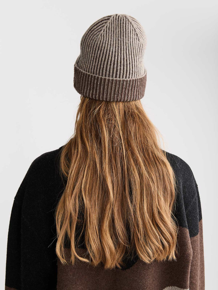 Lou Beanie Brown
