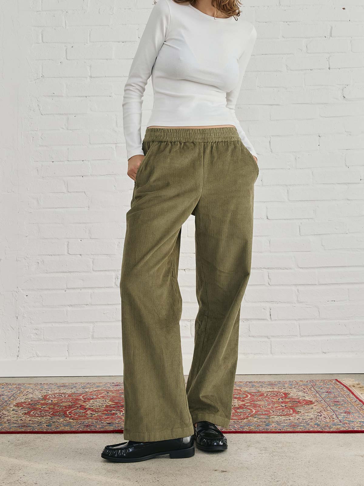 Marta Hose Oliv