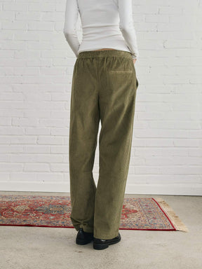 Marta Hose Oliv