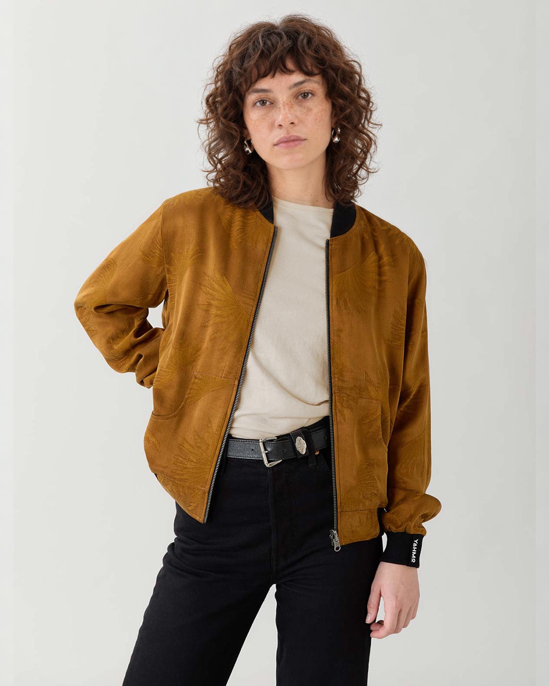 Ruth Wendejacke Sandalwood/Black